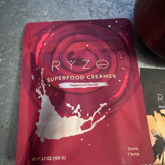 Ryze Acacia jar + spoon + 3 sample packets + magnet + peppermint mocha creamer - Picture 2 of 6